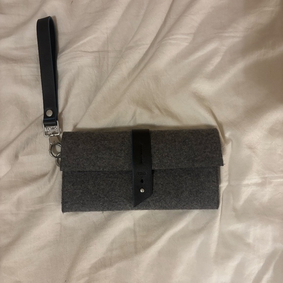 Tom’s Gray Bracelet/Wristlet – Card Slot & Zipper Pocket, Like New - Picture 1 of 6